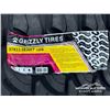 Image 7 : (4) GRIZZLY 37X13.5R20 TIRES