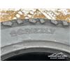 Image 6 : (4) GRIZZLY 275/65R20 TIRES