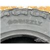 Image 5 : (4) GRIZZLY 245/75R16 TIRES