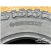 Image 5 : (4) GRIZZLY 265/75R16 TIRES