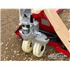 Image 5 : 5500 LB. INDUSTRIAL PALLET JACK