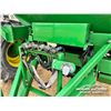 Image 19 : JOHN DEERE 787 TOW BETWEEN SEED CART