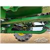 Image 26 : JOHN DEERE 787 TOW BETWEEN SEED CART