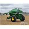 Image 4 : JOHN DEERE 787 TOW BETWEEN SEED CART