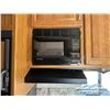 Image 15 : 2005 TOPAZ LE 25.5 FT 5TH WHEEL T/A TRAVEL TRAILER
