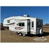 Image 4 : 2005 TOPAZ LE 25.5 FT 5TH WHEEL T/A TRAVEL TRAILER