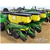 Image 11 : JOHN DEERE 1780 BOX PLANTER