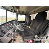 Image 8 : 2013 PETERBILT 367 TRI DRIVE TRUCK TRACTOR