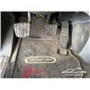 Image 16 : 2003 FREIGHTLINER COLUMBIA 120 TRI DRIVE TRUCK