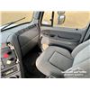 Image 9 : 2003 FREIGHTLINER COLUMBIA 120 TRI DRIVE TRUCK