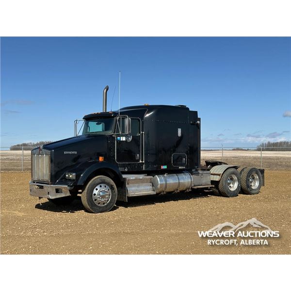 2012 KENWORTH T800 T/A SLEEPER TRUCK TRACTOR