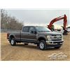 Image 2 : 2017 FORD F-250 LARIAT CREW CAB PICKUP