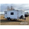 Image 2 : 2014 FEATHERLITE 20 FT. T/A OFFICE TRAILER