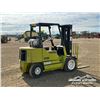 Image 3 : CLARK GPX30 PNEUMATIC TIRE FORKLIFT