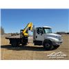Image 2 : 2005 INTERNATIONAL 4000 SBA S/A BOOM TRUCK