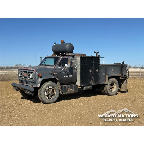 1982 GMC TOPKICK S/A SERVICE TRUCK
