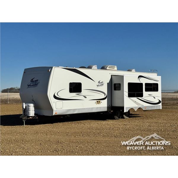 2005 JAZZ THOR 31 FT. T/A TRAVEL TRAILER