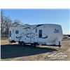 Image 2 : 2005 JAZZ THOR 31 FT. T/A TRAVEL TRAILER