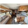 Image 6 : 2005 JAZZ THOR 31 FT. T/A TRAVEL TRAILER
