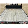 Image 7 : TRAILTECH 105 X 90 IN. FLATDECK