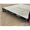 Image 9 : TRAILTECH 105 X 90 IN. FLATDECK