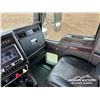 Image 11 : 2014 KENWORTH T800 TRI DRIVE SLEEPER TRUCK TRACTOR