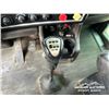 Image 24 : 2014 KENWORTH T800 TRI DRIVE SLEEPER TRUCK TRACTOR