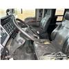 Image 9 : 2014 KENWORTH T800 TRI DRIVE SLEEPER TRUCK TRACTOR