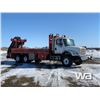 Image 2 : 2005 FREIGHTLINER M2112V T/A  PICKER TRUCK