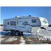 Image 2 : 2005 KEYSTONE COUGAR 290 5TH WHEEL TRAVEL TRAILER
