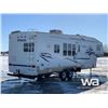 Image 3 : 2005 KEYSTONE COUGAR 290 5TH WHEEL TRAVEL TRAILER