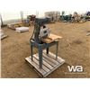 Image 3 : DELTA 10" RADIAL ARM SAW