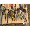 Image 3 : PIPE WRENCH, HAMMERS, VICE GRIPS, CHISSELS, LEVELS