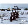 Image 4 : WHEEL LOADER BALE FORK