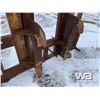 Image 5 : WHEEL LOADER BALE FORK