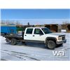 Image 2 : 2000 GMC 3500 CREW CAB FLATBED TRUCK