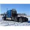 Image 4 : 2005 PETERBILT 378 T/A SLEEPER WINCH TRACTOR