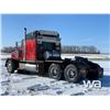 Image 4 : 2000 PETERBILT 378 T/A SLEEPER TRUCK TRACTOR