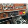 Image 12 : 2002 KENWORTH W900B SLEEPER T/A TRUCK