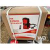 Image 2 : 20 TON AIR BOTTLE JACK & 3 TON HYD. FLOOR JACK