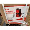 Image 2 : 20 TON AIR BOTTLE JACK & 3 TON HYD. FLOOR JACK
