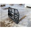 Image 3 : JOHN DEERE 48" SKID STEER PALLET FORKS