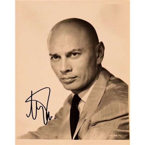 Yul Brynner signed portrait photo
