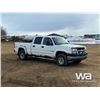Image 2 : 2004 Chevrolet 2500HD Crew Cab Pickup