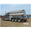Image 4 : 2013 Kenworth T800 Tri Drive Sleeper Tank Truck