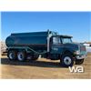 Image 2 : 1991 International 4900 T/A Tank Truck