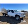 Image 2 : 2013 GMC Sierra 3500HD Flat Deck Crew Cab Pickup