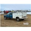 Image 4 : 1998 GMC Sierra Crew Cab Service Truck