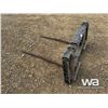 Image 4 : Skid Steer Bale Forks