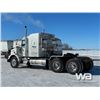 Image 4 : 2002 Kenworth T800B T/A Sleeper Truck Tractor